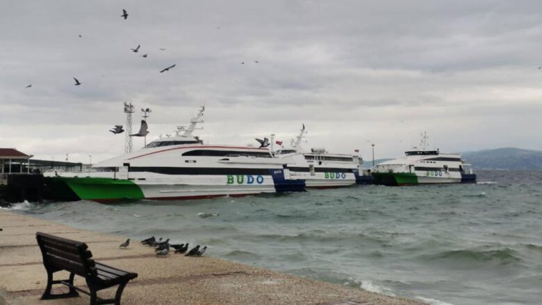  İstanbul Boğazı'nda gemi trafiğine "sis" engeli