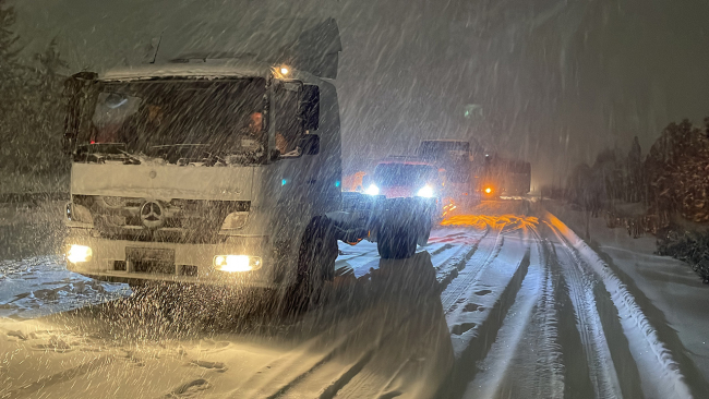  Kar yağışı nedeniyle 6 ilde ağır taşıt trafik yasağı başladı – Birlik Haber Ajansı