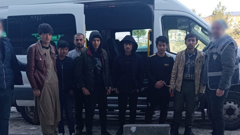  Kars’ta göçmen kaçakçılığında 7 düzensiz göçmen yakalandı – Birlik Haber Ajansı