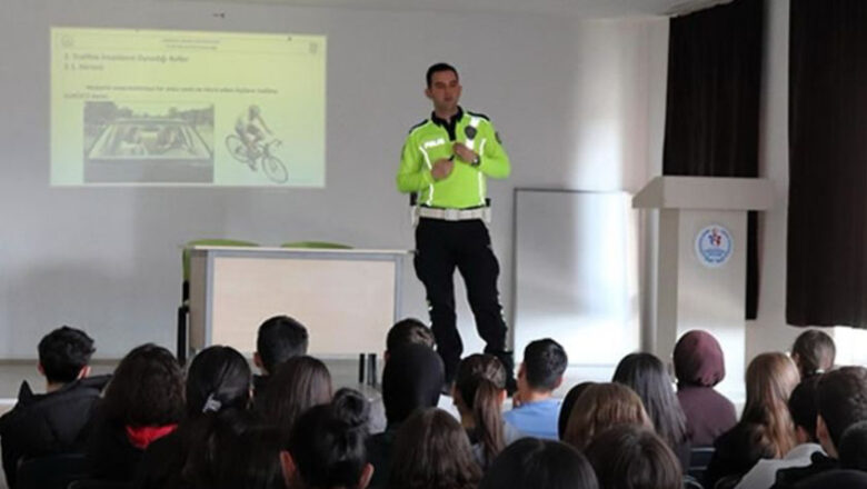  Burdur Emniyet Ekipleri lise öğrencilerine trafik eğitimlerine devam ediyor – Birlik Haber Ajansı