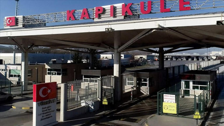  Edirne’de kaçak cep telefonu operasyonu: 850 telefon ele geçirildi – Birlik Haber Ajansı