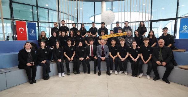  Sanat Kafe, Başkan Büyükakın’ın söyleşisiyle açıldı – Birlik Haber Ajansı