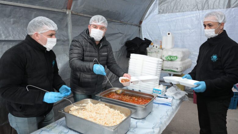  Aksaray Belediye Başkanı, iftar çadırında yemek servisi yaptı – Birlik Haber Ajansı