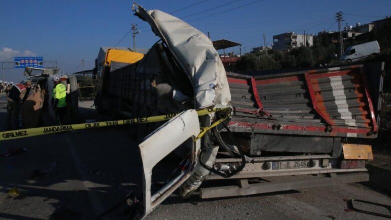  Hatay’da yolcu servisi park halindeki tıra çarptı: 6 ölü, 8 yaralı – Birlik Haber Ajansı
