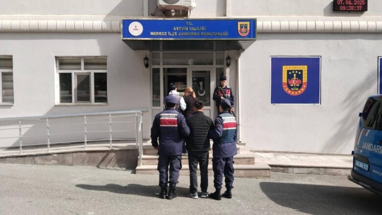  Artvin’de 3 düzensiz göçmen yakalandı – Birlik Haber Ajansı