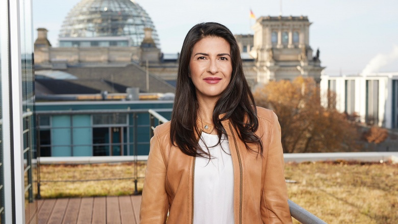  Almanya’da Serap Güler’e Devlet Bakanlığı görevi – Birlik Haber Ajansı