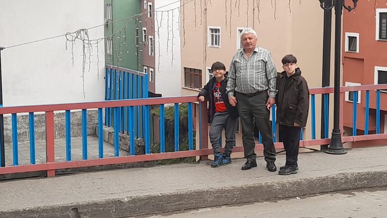  Şalpazarı’nda dede torunlarına çocukluğunu hatırlattı – Birlik Haber Ajansı