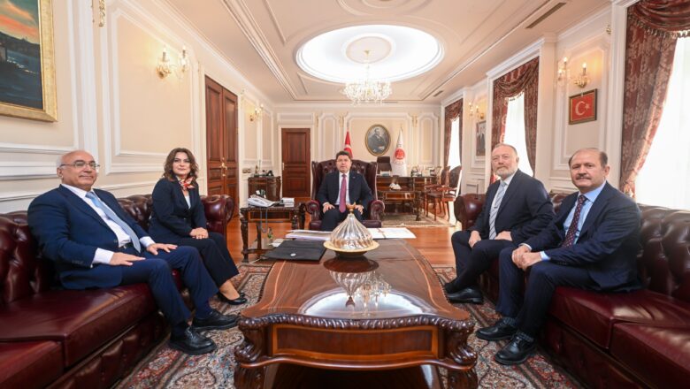  Bakan Tunç ve DEM Parti görüşmesi: ‘Terörsüz Türkiye’ sürecine ilişkin değerlendirmelerde bulunduk – Birlik Haber Ajansı